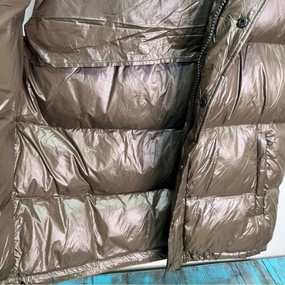 Toboggan Green Hooded Puffer Vest Sz Medium Winter Fall Outdoor Unisex Cabincore - Picture 7 of 16